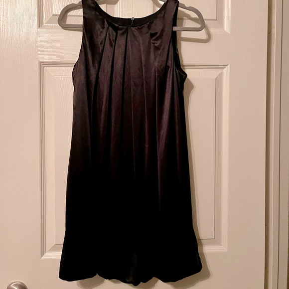 🔴🔴Connected Apparel Little Black Dress Shiny Mid Midi Knee Length - Picture 2 of 9